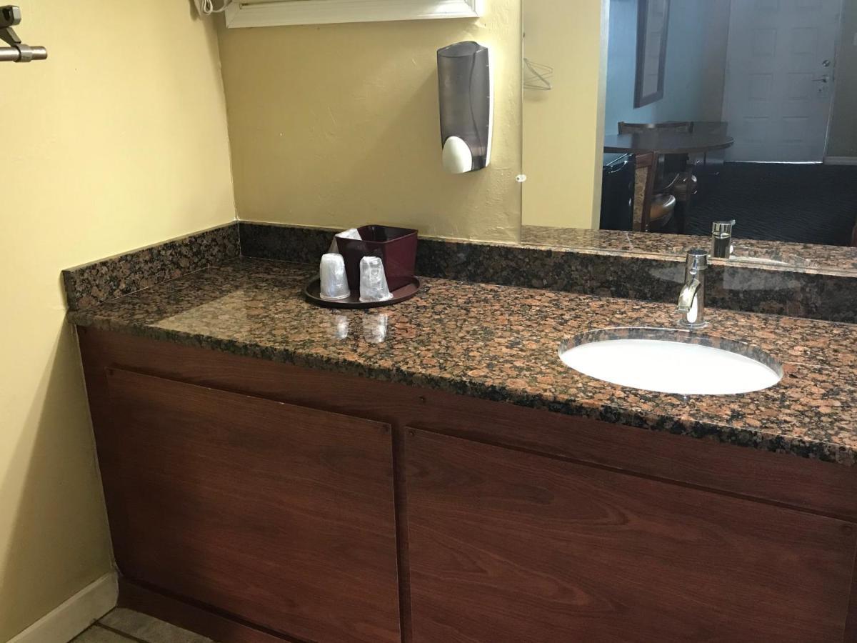 Immokalee Inn Екстериор снимка